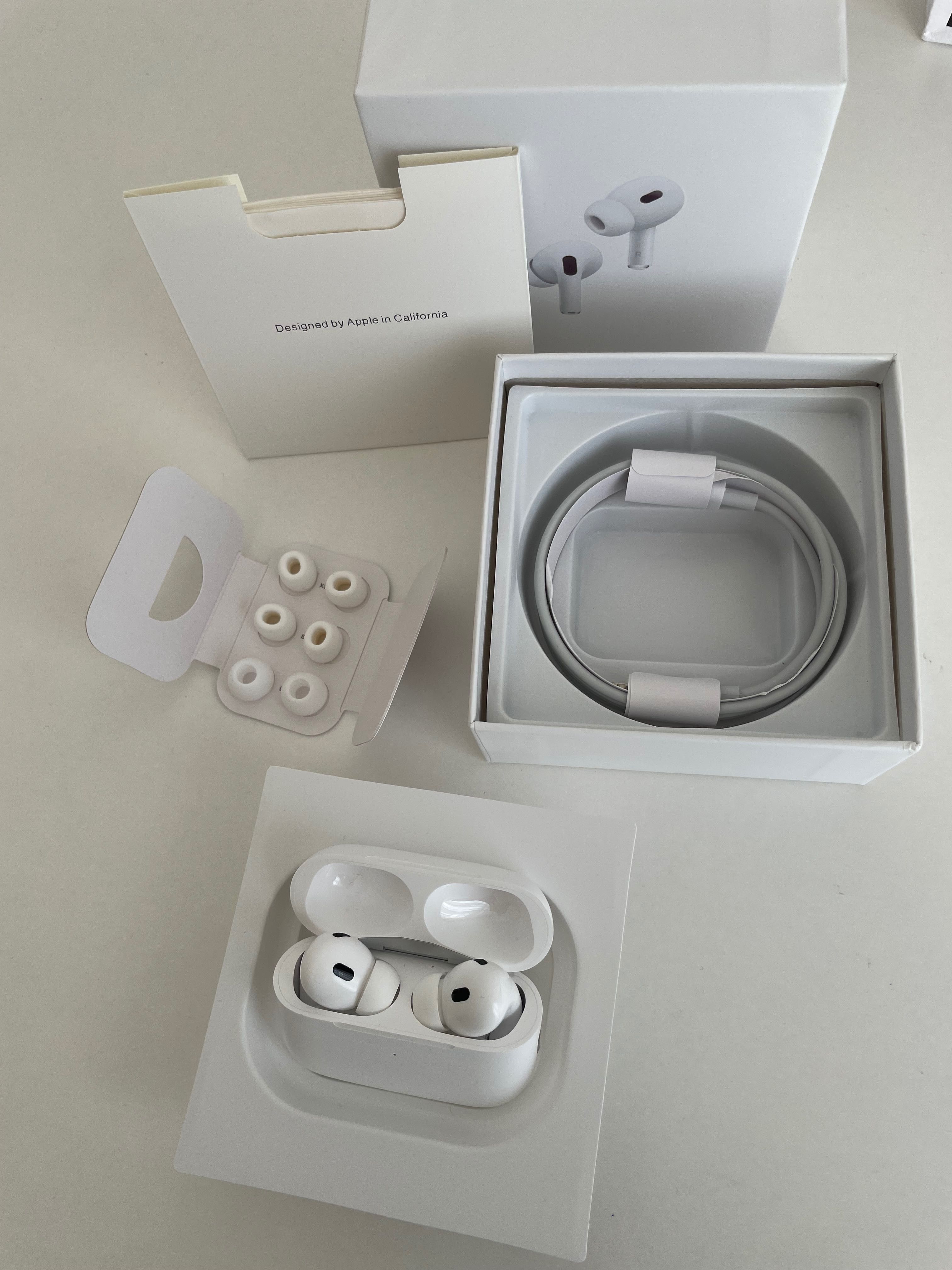 AirPods Pro - 2nd gen + подарък