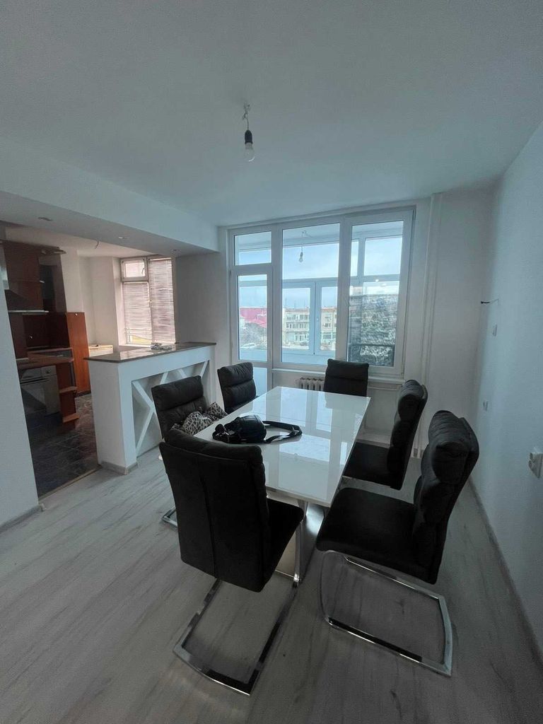 Продава се Тристаен апартамент в Разград, Лудогорие - 100 кв.м за 1148 €/кв.м - Снимка #9