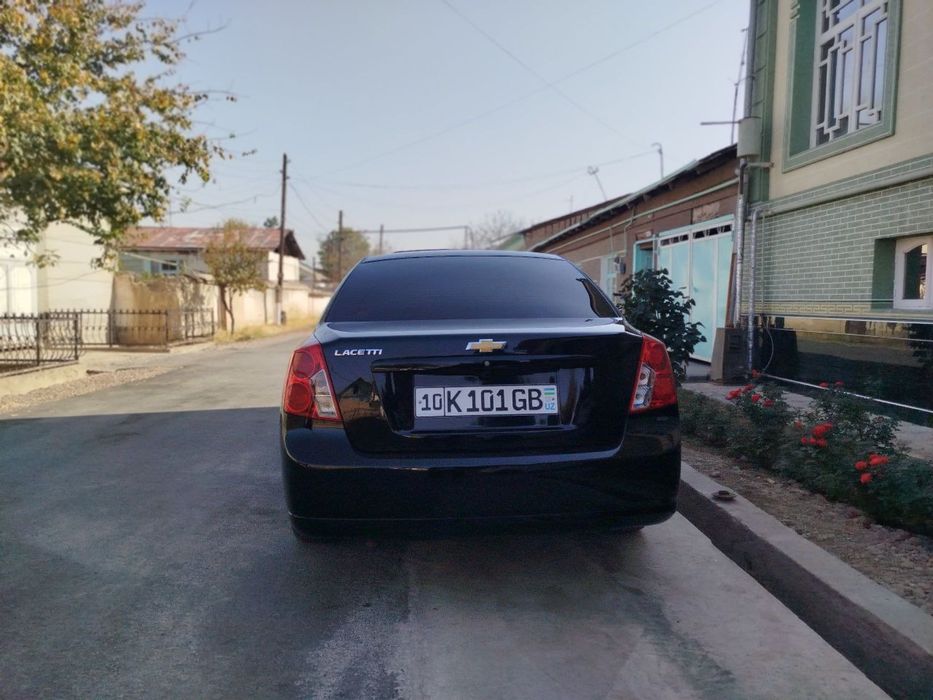 Sotiladi naxtga zor kraska toza