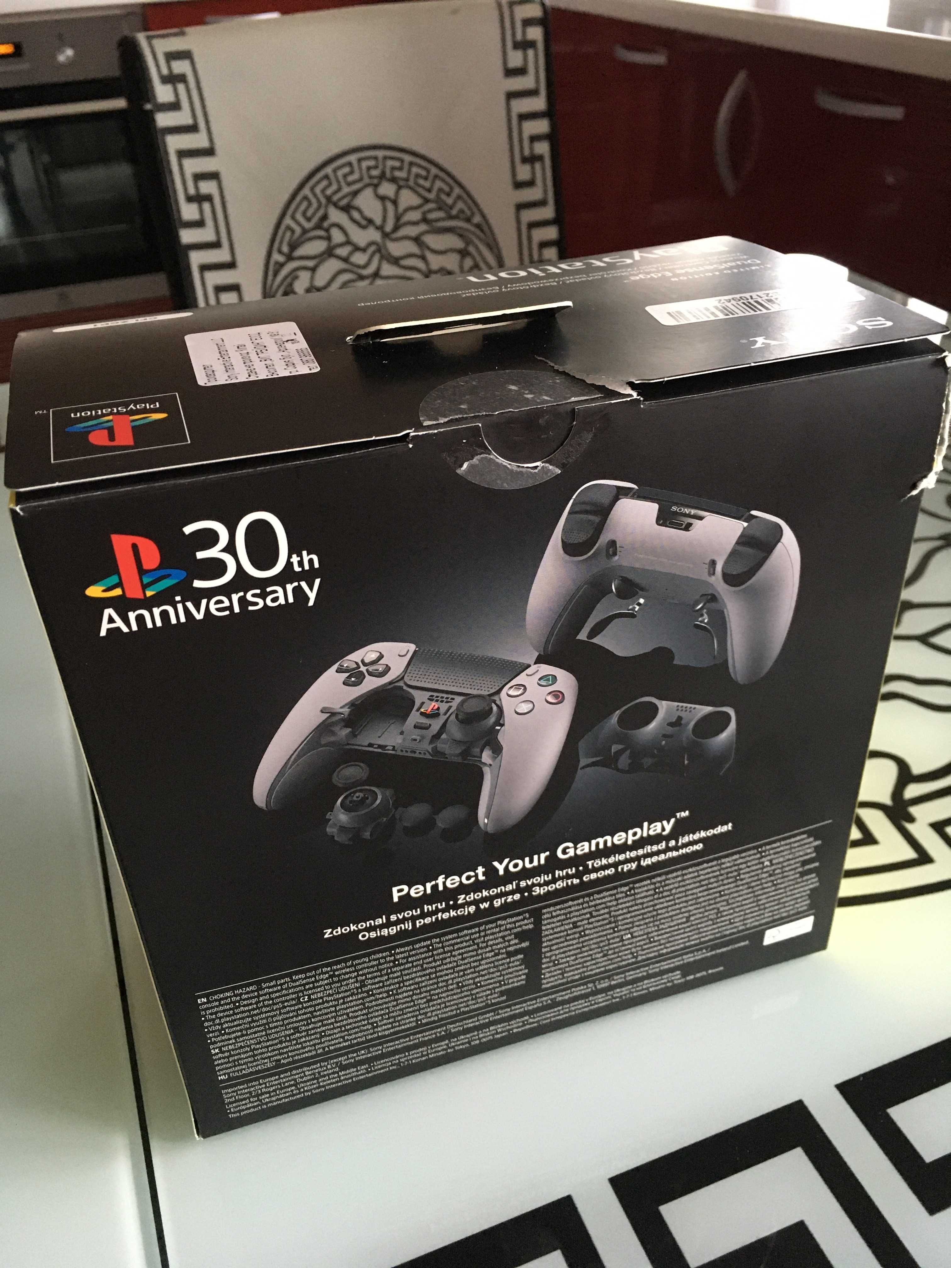 PlayStation 5 DualSense Edge 30th Anniversary Edition