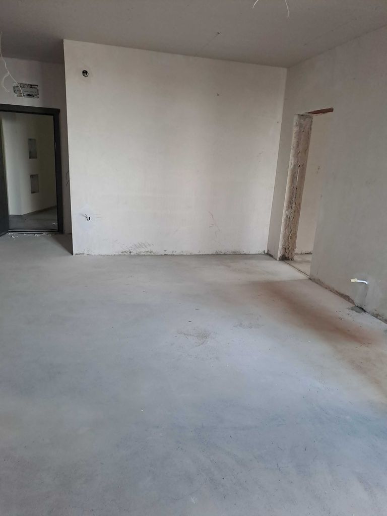 Продава се Двустаен апартамент в Плевен, Дружба 1 - 86 кв.м за 818 €/кв.м - Снимка #2