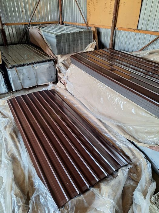 Vindem Tablă cutata colorată și zincată 
0️⃣7️⃣