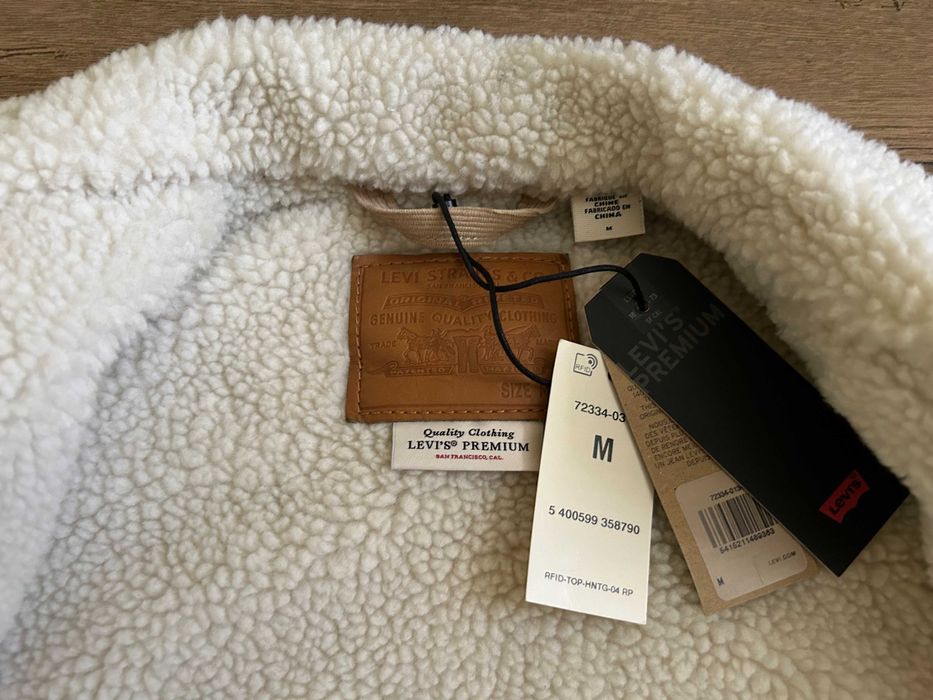 Чистo ново, оригинално яке Levi's Men's Type 3 Sherpa Trucker