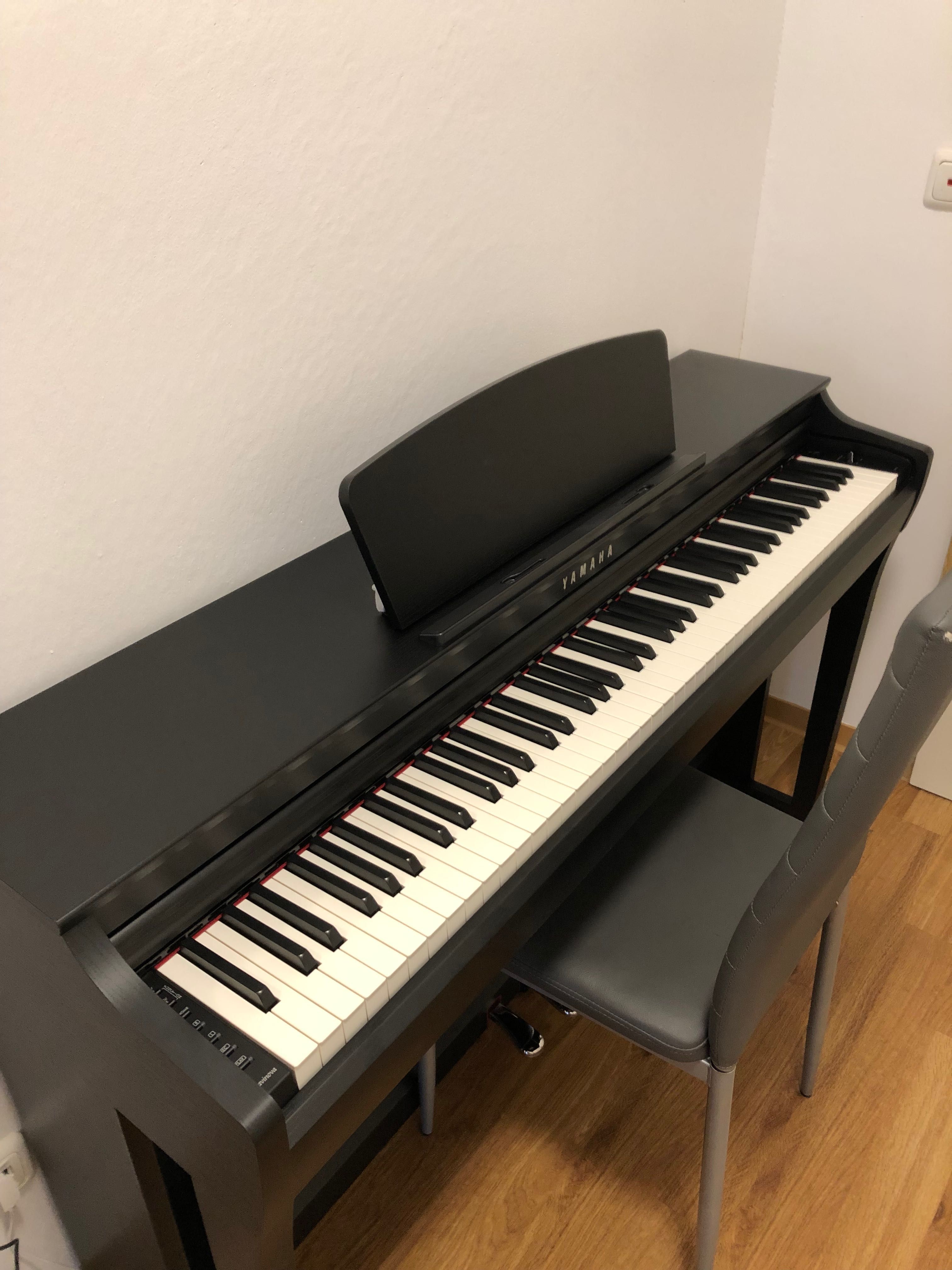 Yamaha clavinova clp-725
