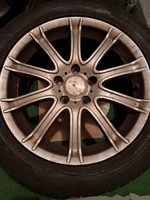 Продавам джанти за Toyota avensis T 27