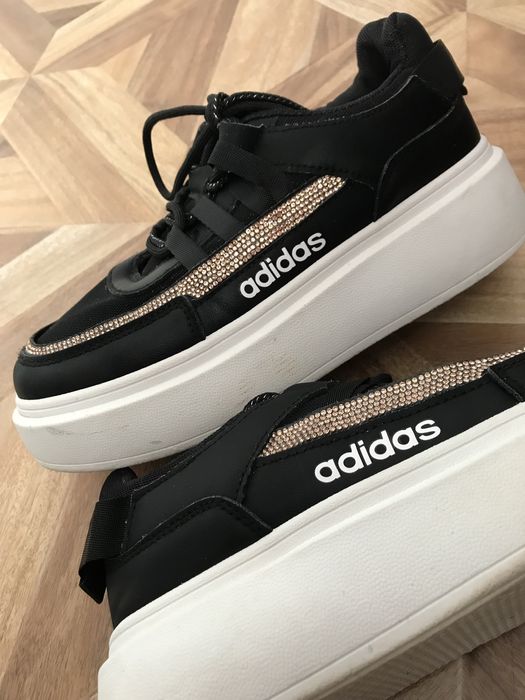 Adidași Adidas , marimea 38 , stare excelentă