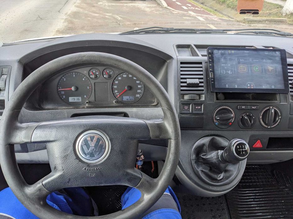 Se vinde VW t5 doka
