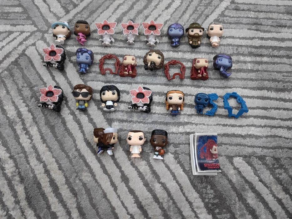 Фигурки очень странные дела из Kinder joy