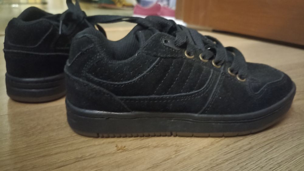 Pantofi noi copii , piele întoarsă, mărimea 32