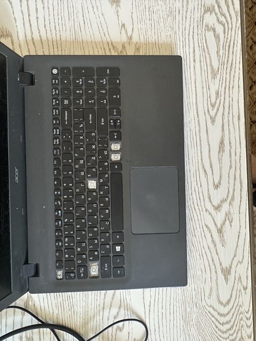 Noutbuk sotiladi holati yaxshi