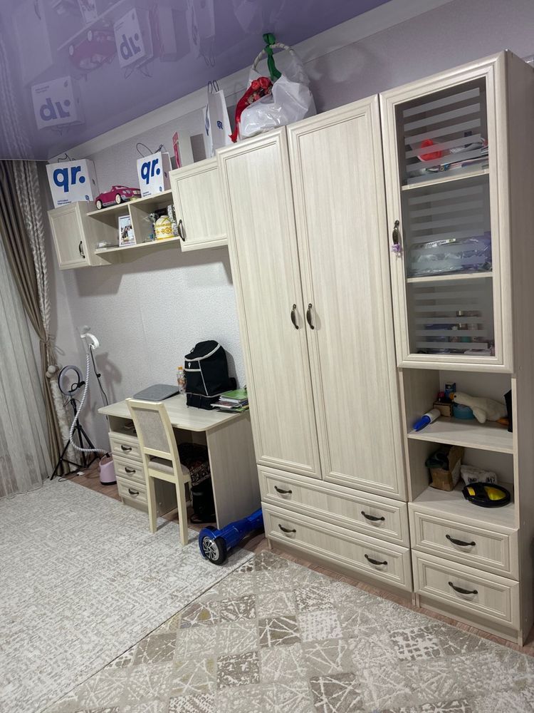 Продается детский гарнитур с двумя кроватями!