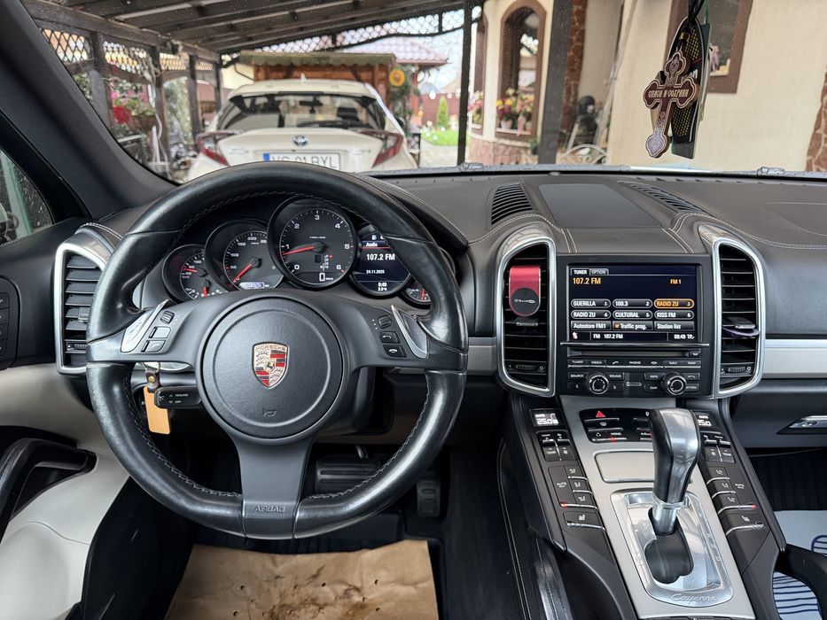 Porsche cayenne 3.0 V6 245 CP