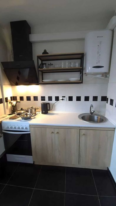 Дава се под наем Едностаен апартамент в София, Център - 45 кв.м за 382.5 € - Снимка #2