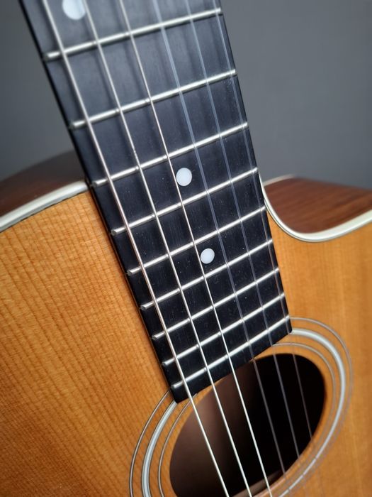 Vand chitara clasica Taylor 214ce-n
