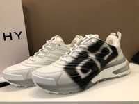 Givenchy sneakers 41-42 autentici, full box, retail 895 euro