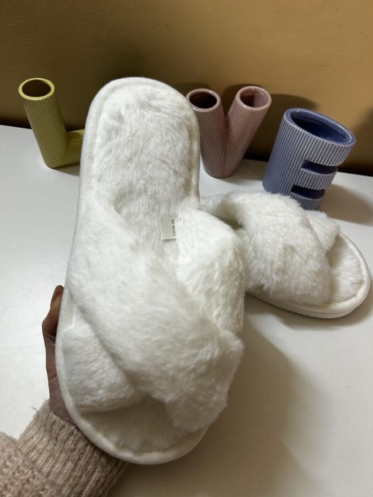 Papuci pufosi de casa