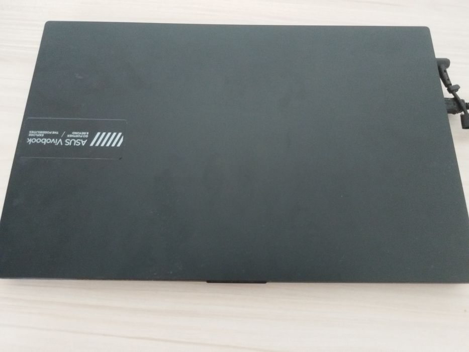 Ноутбук Asus Vivobook E15