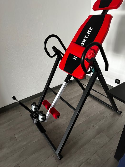 Инверсионный стол. Тренажер для спины и позвоночника, вытягивание.