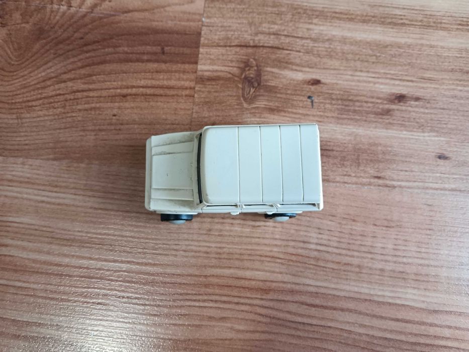 Macheta ARO din anii 80