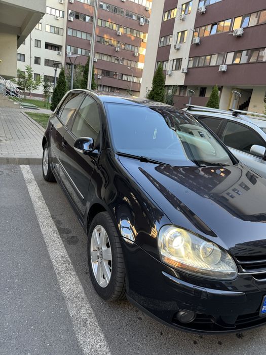Vând golf V 2005