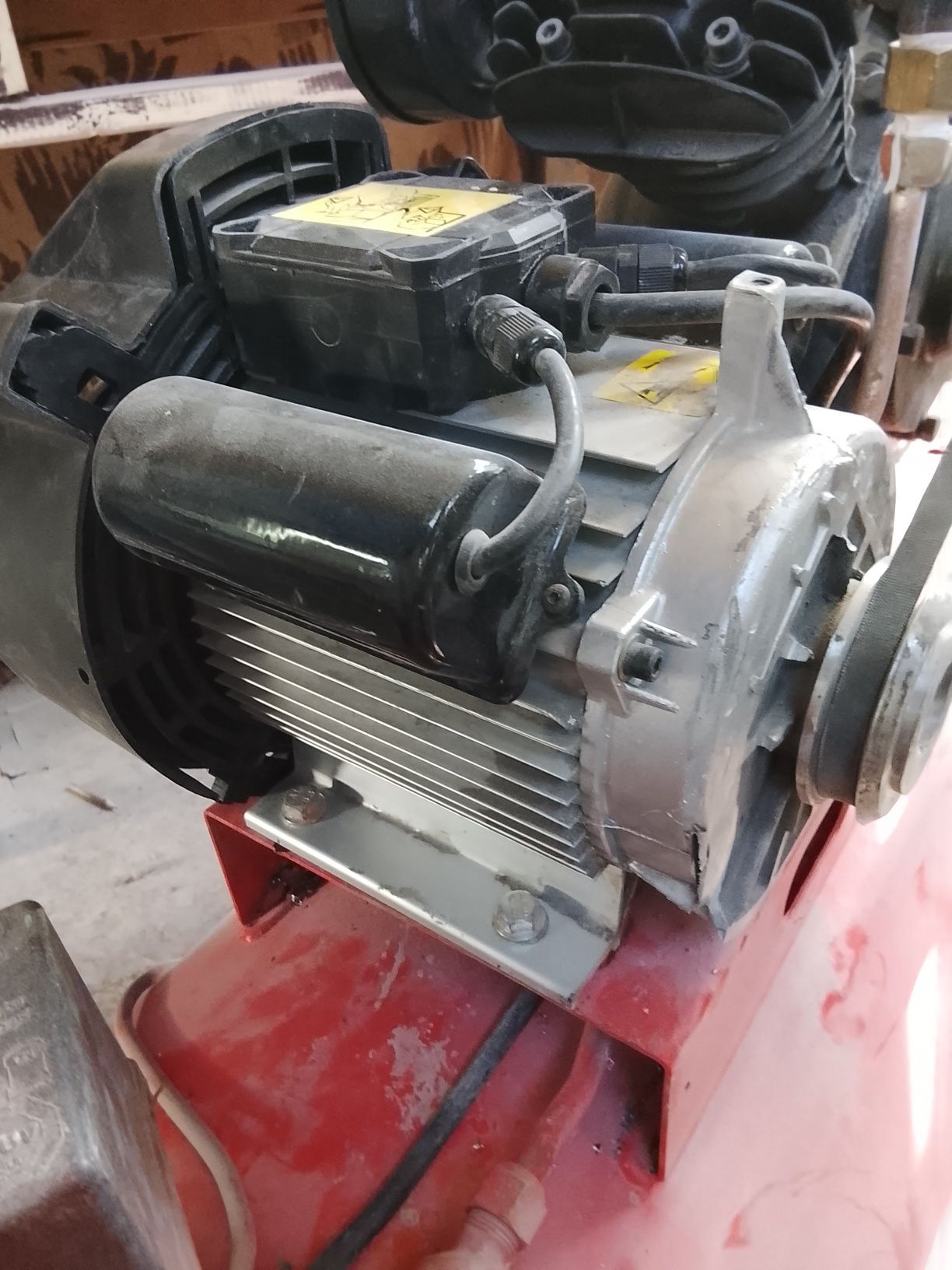 Ел. Двигател монофазен 2.2kw