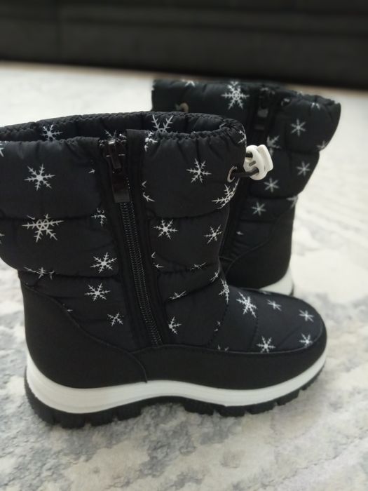Детские зимние сапоги на девочку.