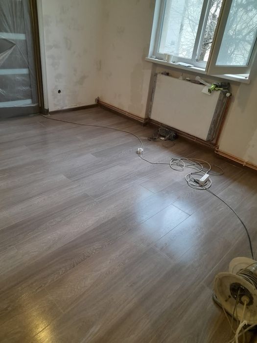 Executam renovări interioare