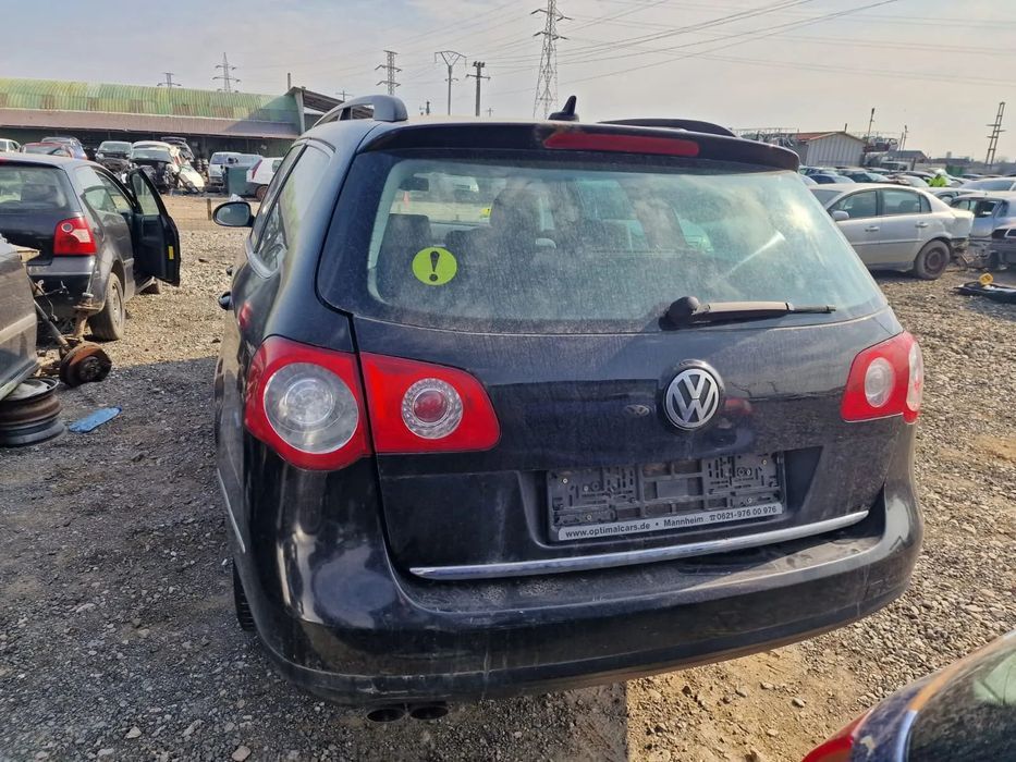 Dezmembram Volkswagen Passat B6, an 2010, 2.0 TDI cod CBB, cutie DSG