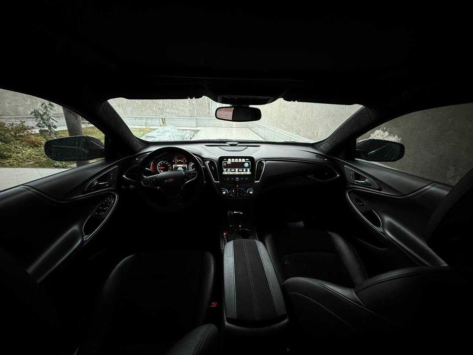 Chevrolet Malibu 2 full 2018 (toza) tez sotiladi!