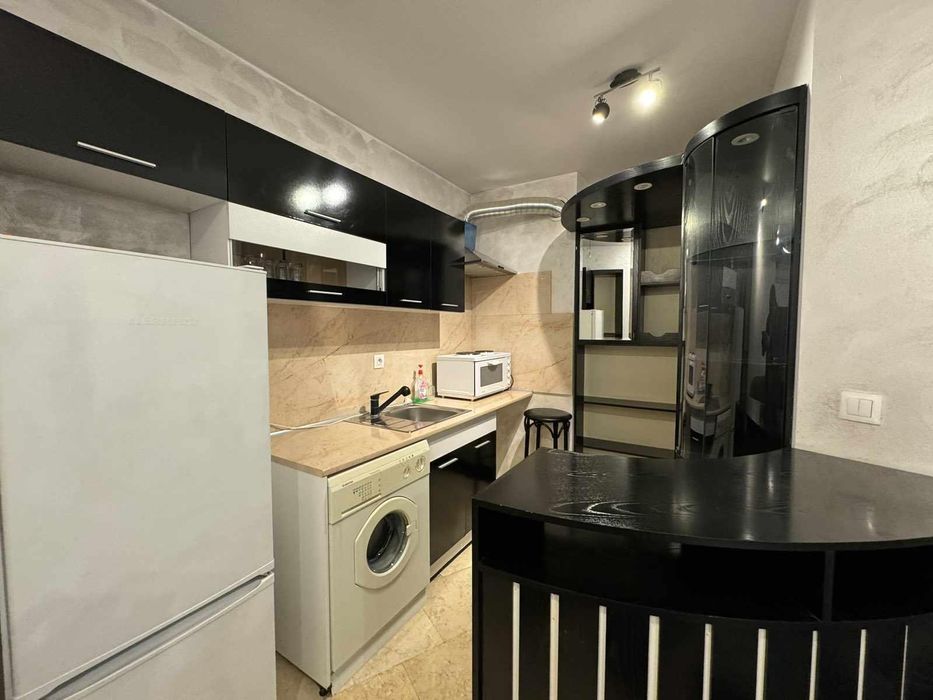 Дава се под наем Двустаен апартамент в София, Младост 4 - 40 кв.м за 450 € - Снимка #2