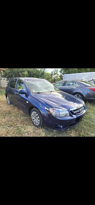 Vând Kia Cerato 1.5 Crdi