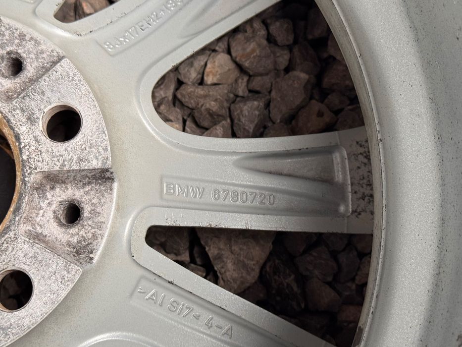 245/45/17 Оригинални джанти със зимни гуми за БМВ