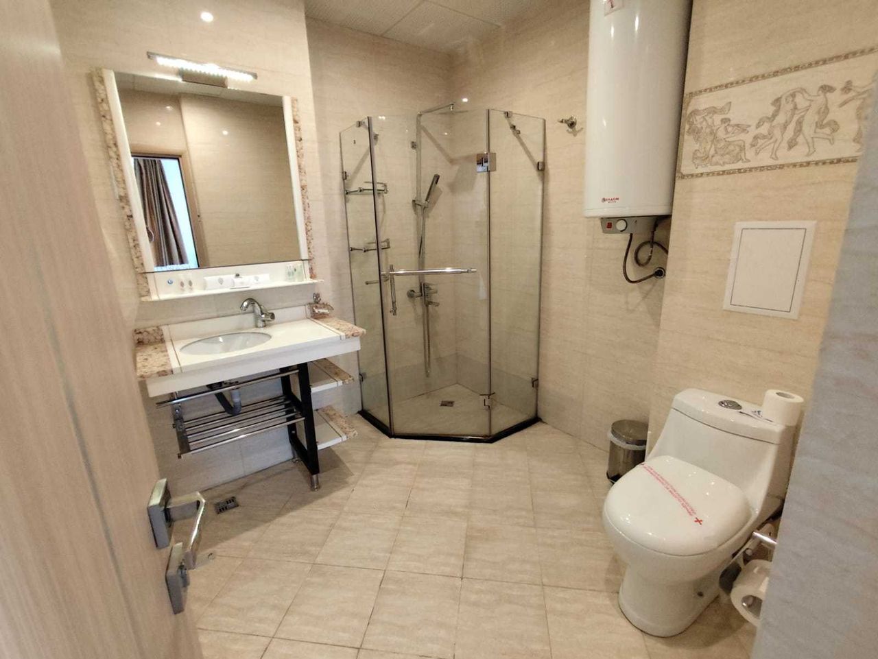 Продава се Едностаен апартамент в к.к. Слънчев бряг - 40 кв.м за 1300 €/кв.м - Снимка #5