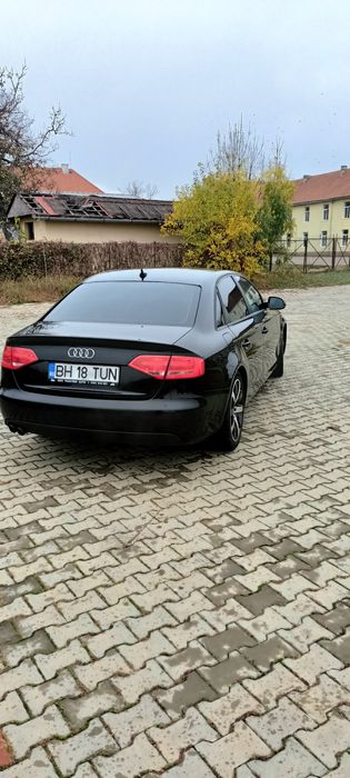 Vând Audi A4  B8