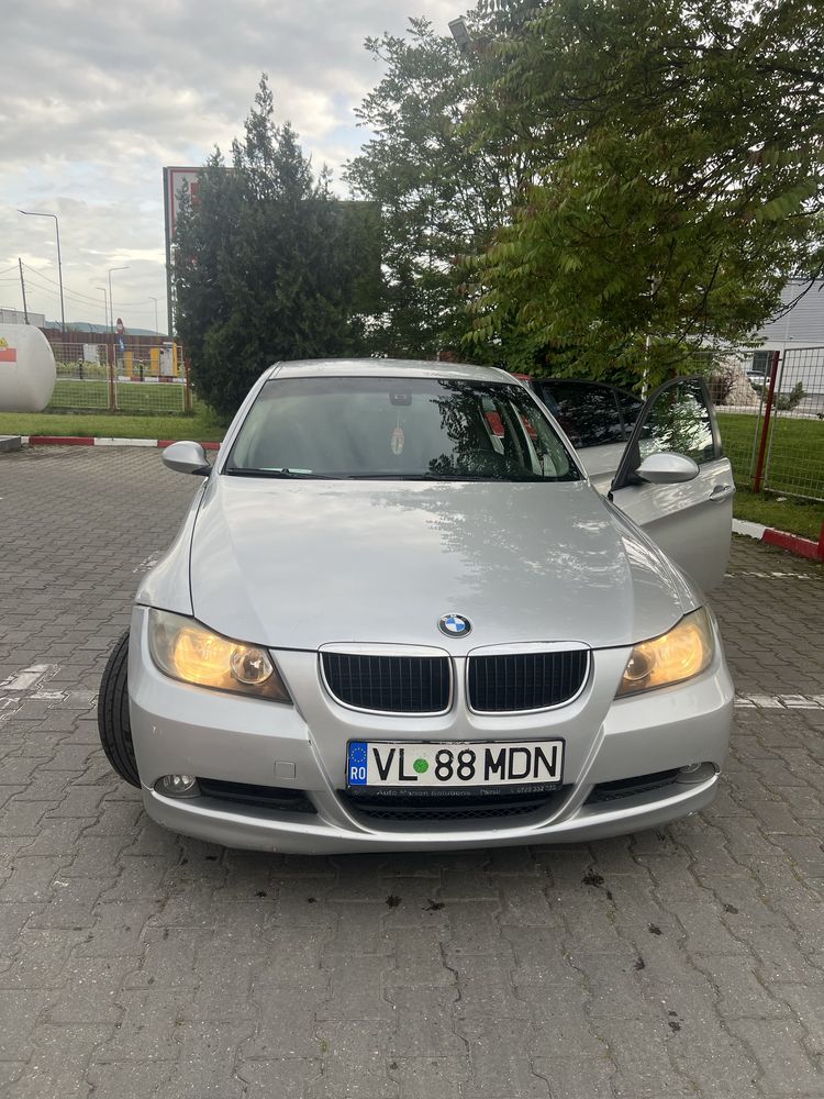 Vand Bmw 320i automata 2008