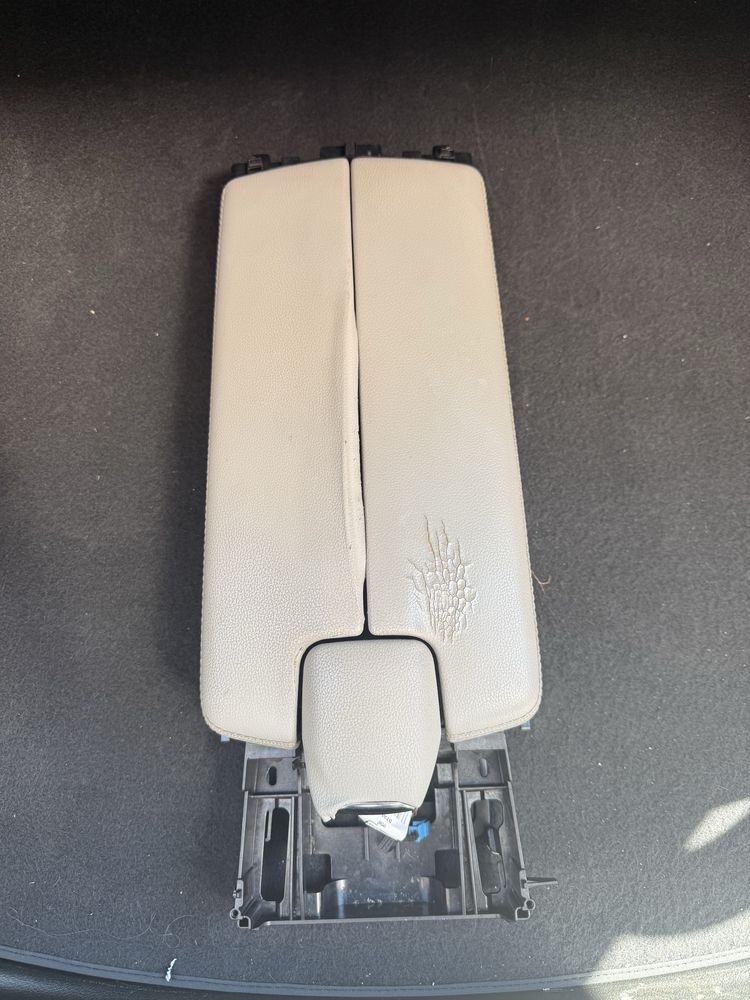 Подлакътник Mercedes E Class/CLS W212/W218