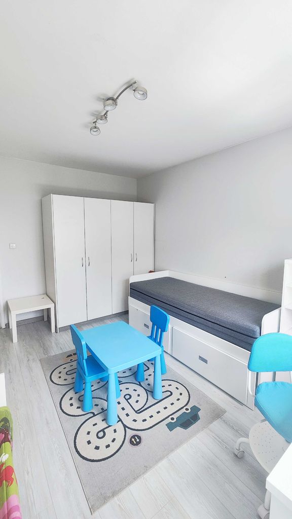 Дава се под наем Тристаен апартамент в София, Обеля 2 - 85 кв.м за 665 € - Снимка #8