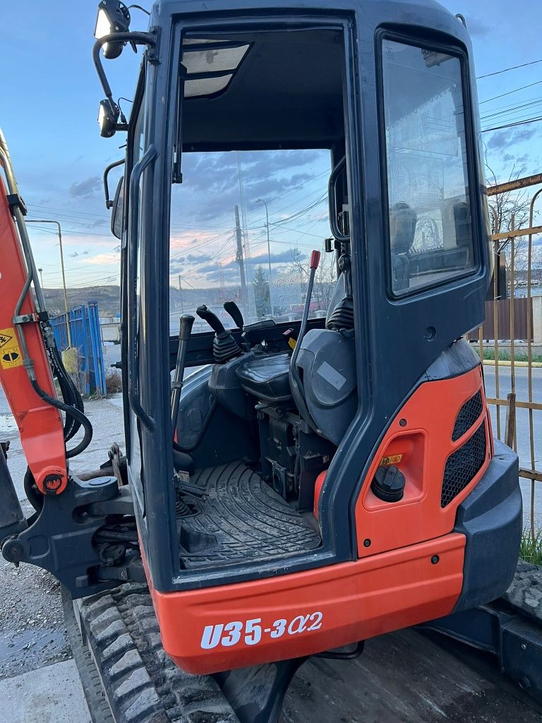 Miniescavator Kubota U35