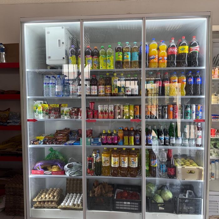 Витринный холодильник