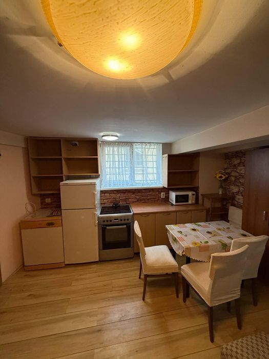 Дава се под наем Едностаен апартамент в София, Център - 45 кв.м за 449 € - Снимка #1