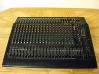 Mixer tascam M-1024