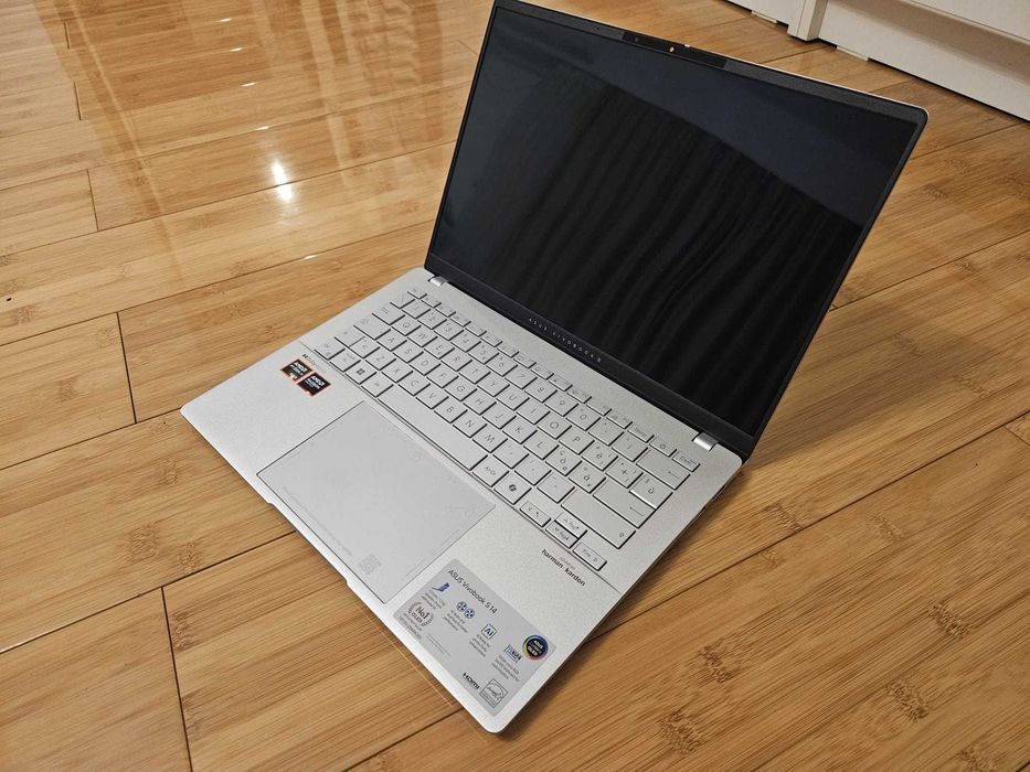 Laptop Asus Vivobook S14 OLED Lumina AMD Ryzen AI 9 HX 370