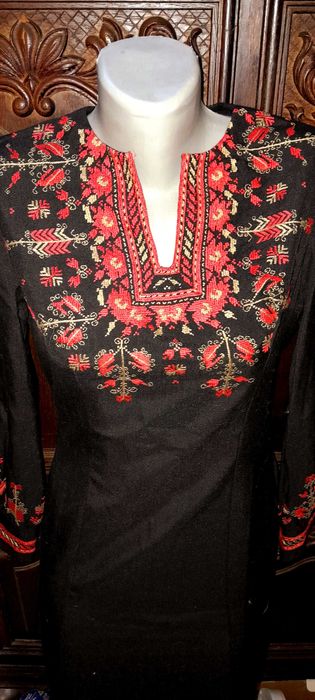 Автентична,изцяло ръчно бродирана рокля