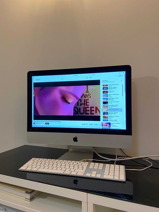 Apple iMac 21.5 inch