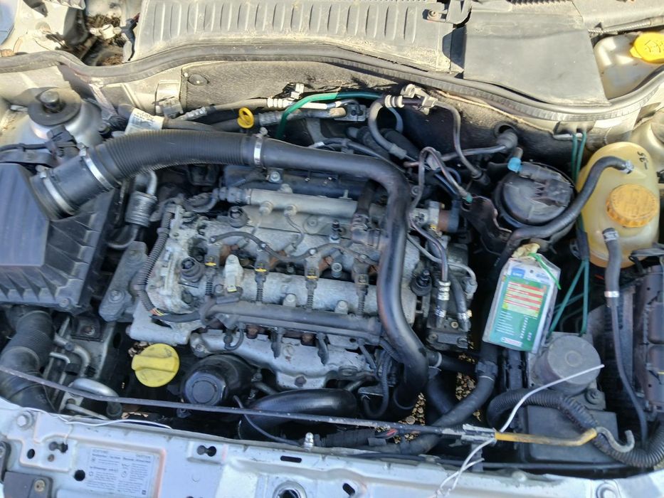 Опел корса 1.3 CDTI на части