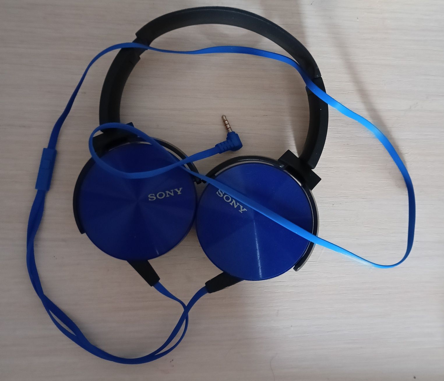 Продам наушники SONY