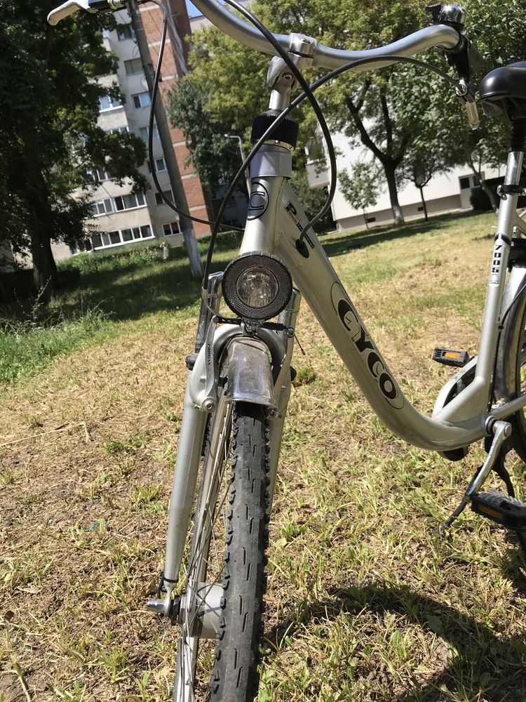 Bicicleta dama tip city-byke, cadru aluminiu, dotari Shimano, super.