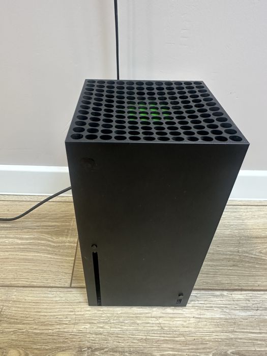 Продам Xbox Series X