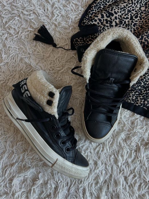 Чисто Нови Converse Chuck Taylor С Пух, 37