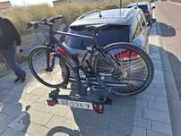 Suport 2 biciclete pentru carlig de remorcare cu instalatie electrica